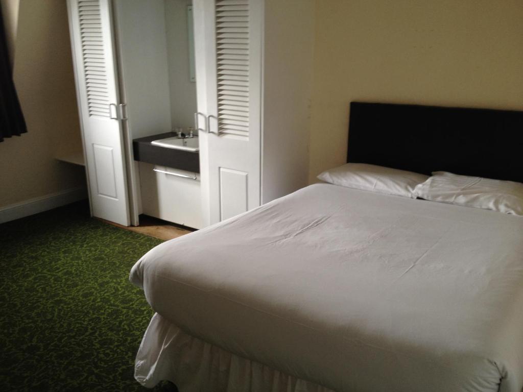 Silkhouse London Room photo